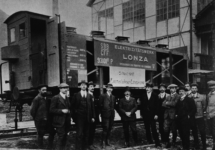 Lonza’s first shipment of Acetic acid, an important chemical reagent.